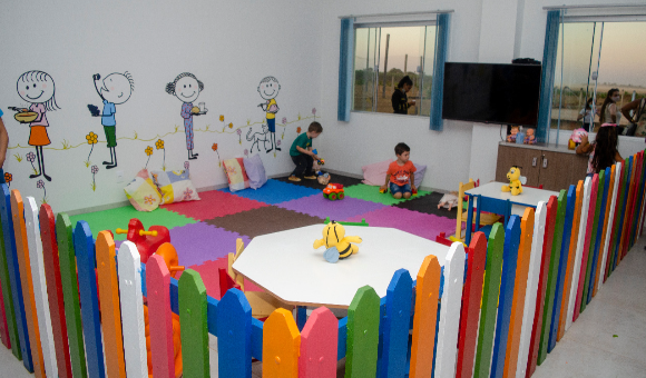 Rosa Neide destina R$ 100 mil e garante entrega de creche em Itanhangá
