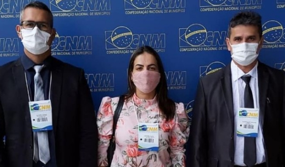 Vereadora do PT e Prefeito de  Retirolândia realizaram viagem a Brasília em busca de recursos e beneficios para o município