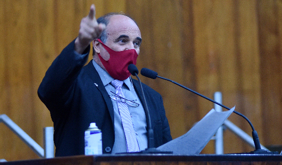 Para Zé Nunes, relatório da Cadeia do Leite comprova que governador abandonou os pequenos produtores