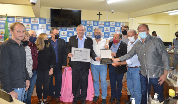 Ellemar Wojahn recebe o título de Cidadão Sul-Lourenciano