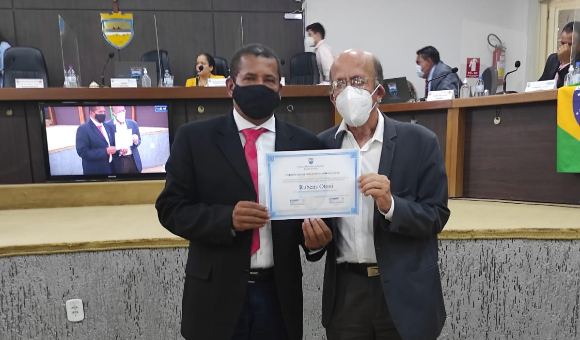 Câmara Municipal homenageia Rubens Otoni pelos serviços prestados à Formosa