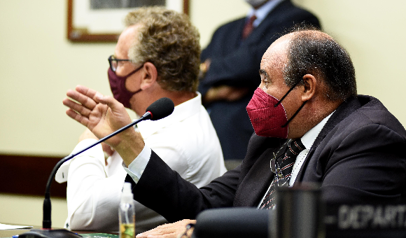 APROVADO RELATÓRIO DO PROJETO QUE PREVÊ A CLASSIFICAÇÃO DO FUMO NA PROPRIEDADE