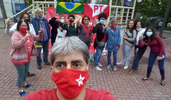 Encontro Na Praça