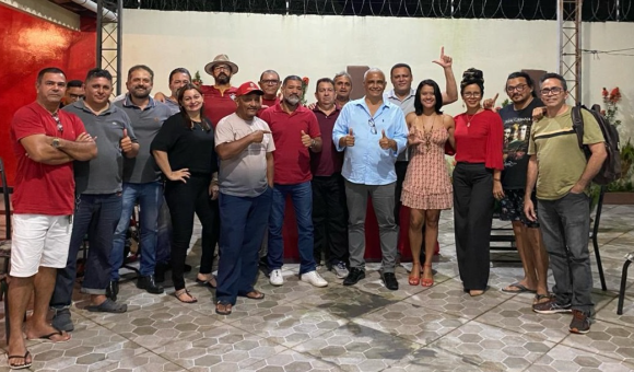 TOTÓ Pré candidato a prefeito chama o PT e propõe aliança por Santa Izabel do Pará