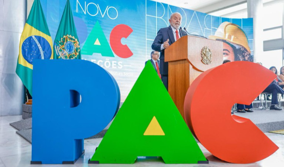 Governo Lula anuncia para Jequitinhonha investimento de 6 milhões de reais para Escola de Tempo Integral