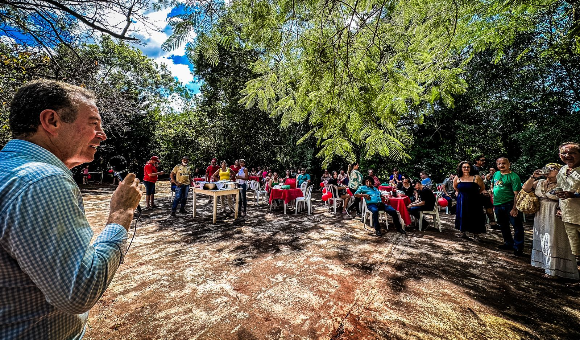 "Feijoada da Esperança" em Arapongas reúne filiados da Federação Brasil da Esperança, com a presença do deputado estadual Professor Lemos