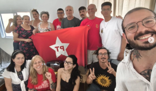 Nas ruas, nas redes e no território: O caminho para o futuro da esquerda.