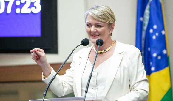 Luciane mantém-se na linha de frente em defesa da educação, das mulheres e da cultura em 2025