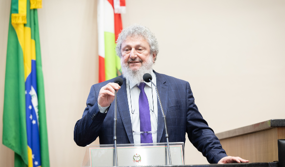 No Dia Internacional da Abelha, Padre Pedro enaltece setor e repercute congresso nacional em Florianópolis