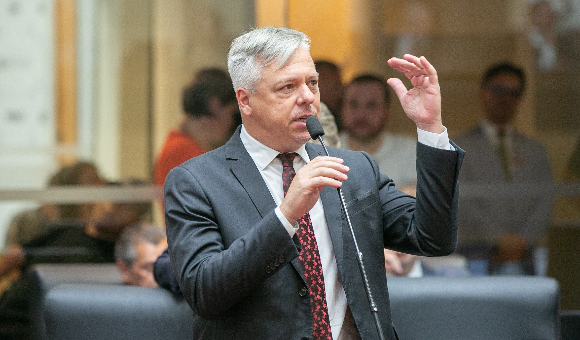 Fabiano propõe política estadual para proteger exportadores catarinenses de barreiras comerciais